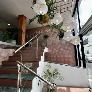Residencia Cardona Хостел